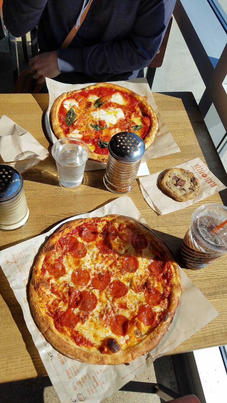 Blaze Pizza | meal takeaway | 12697 N Pennsylvania St, Carmel, IN 46032, USA | 3173439193 OR +1 317-343-9193