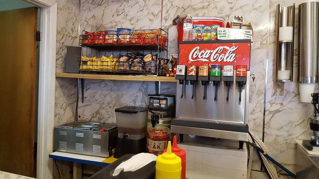 Dougs Hot Dogs | restaurant | 9643 Granby St, Norfolk, VA 23503, USA | 7573337806 OR +1 757-333-7806