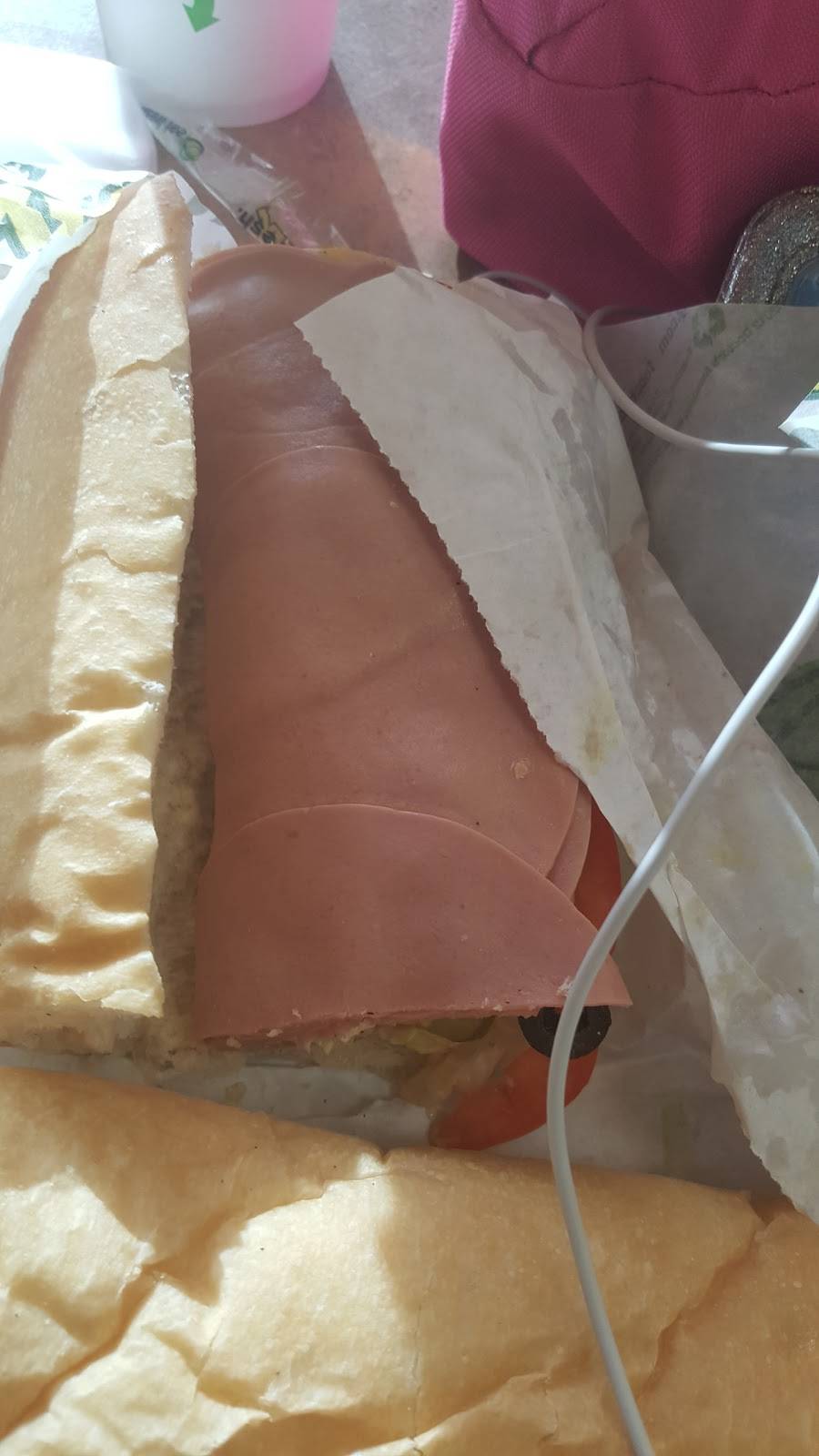 Subway Restaurants | restaurant | 2126 Daniels St, Manteca, CA 95337, USA | 2098250900 OR +1 209-825-0900