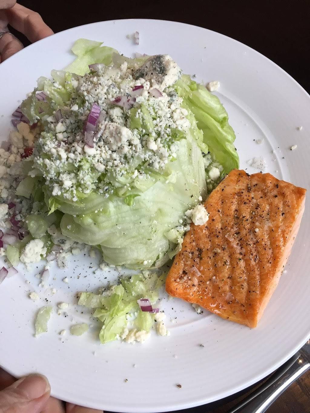 Porter Kitchen & Deck | restaurant | 150 N Riverside Plaza, Chicago, IL 60606, United States | 3127817580 OR +1 312-781-7580