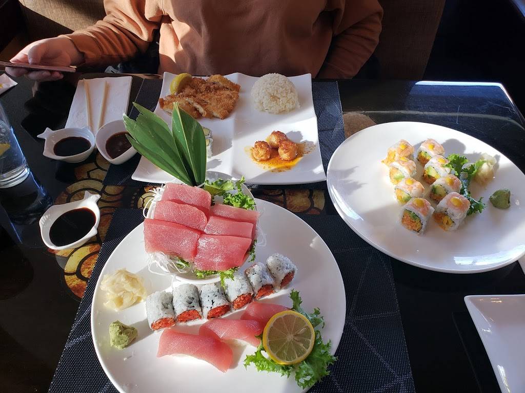 Koi Sushi | night club | 136 Main St, Sayville, NY 11782, USA | 6315630777 OR +1 631-563-0777