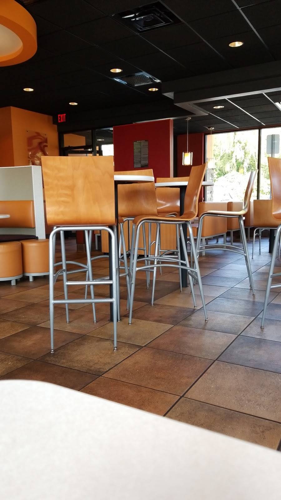 Taco Bell | meal takeaway | 129 Talcottville Rd, Vernon, CT 06066, USA | 8608722557 OR +1 860-872-2557