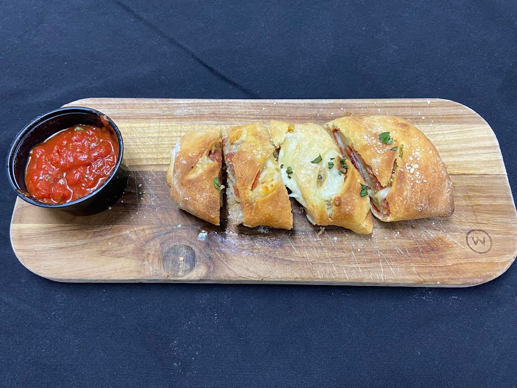 Fire Rock Pizza | restaurant | 712 W Main St Ste 5, Leesburg, FL 34748, USA | 3526056123 OR +1 352-605-6123