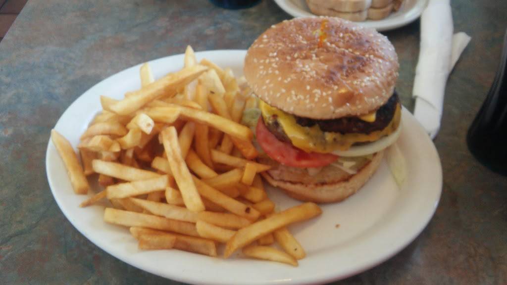 Broadway Coney Island | restaurant | 2469 Washtenaw Rd, Ypsilanti, MI 48197, USA | 7344348333 OR +1 734-434-8333