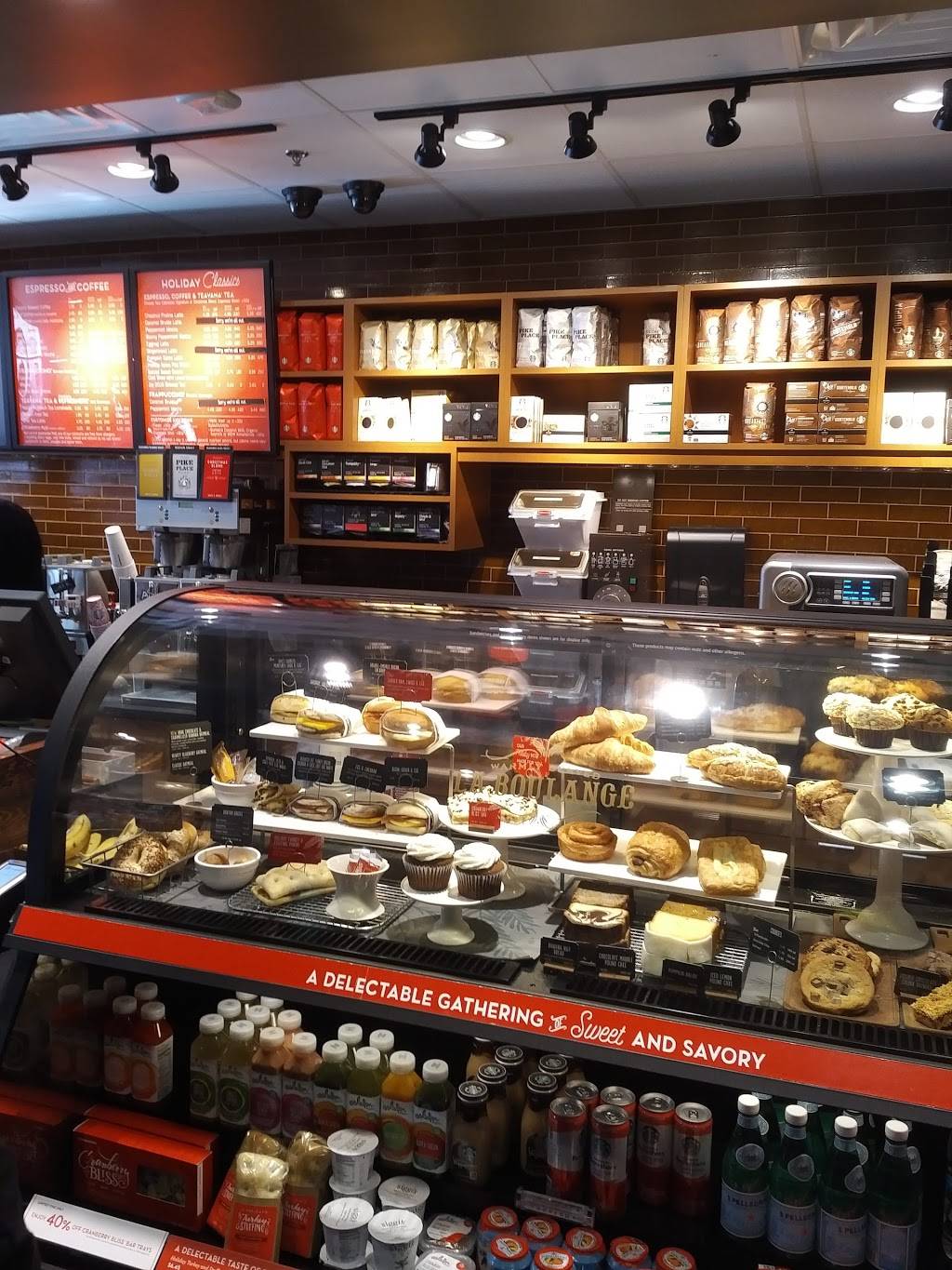 Starbucks | cafe | 6800 Oxon Hill Rd #898, National Harbor, MD 20745, USA | 3015679256 OR +1 301-567-9256