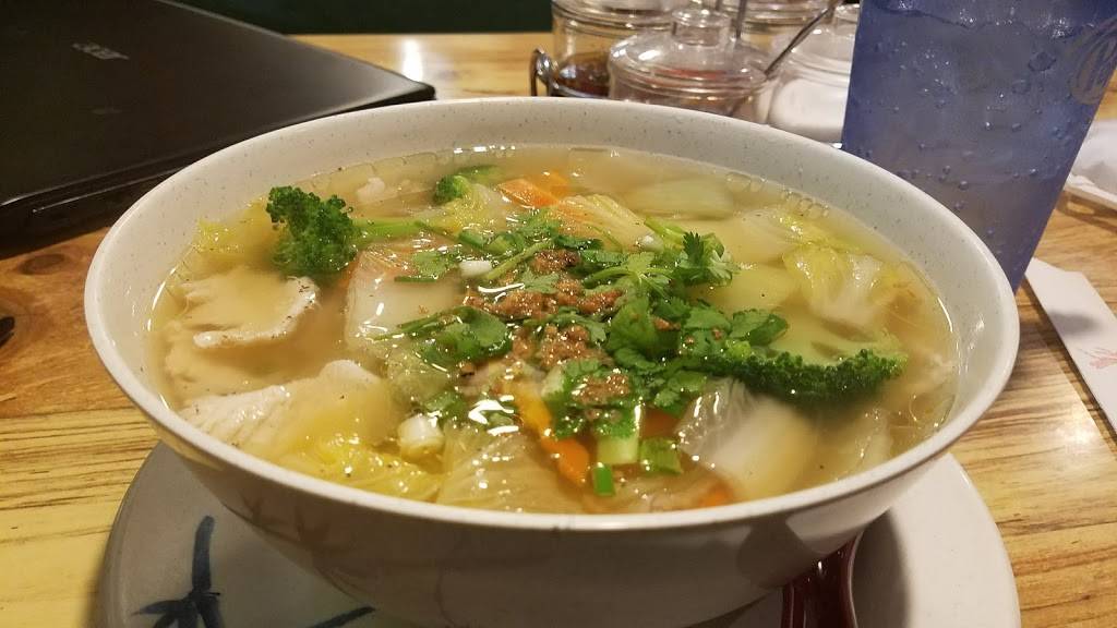 Wah Ha Ha Thai Food & Noodle Soup | restaurant | 1902 SW 13th St, Gainesville, FL 32608, USA | 3523636327 OR +1 352-363-6327