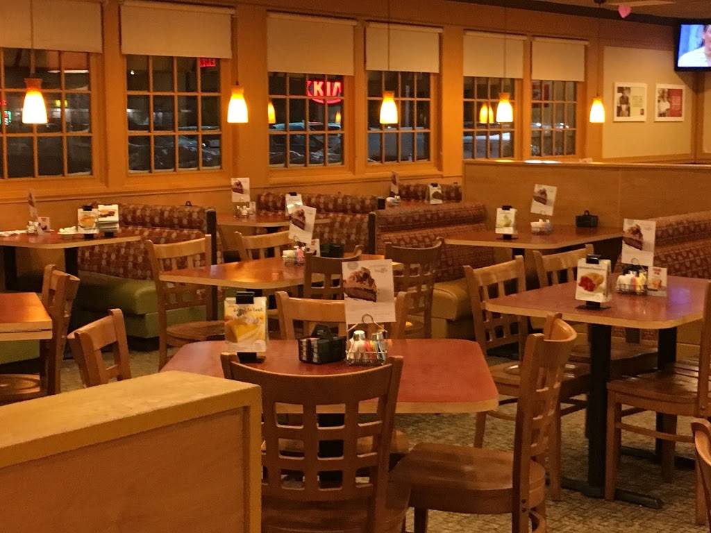 Bakers Square Restaurant & Bakery | restaurant | 7409 Kingery Hwy, Willowbrook, IL 60527, USA | 6309869330 OR +1 630-986-9330