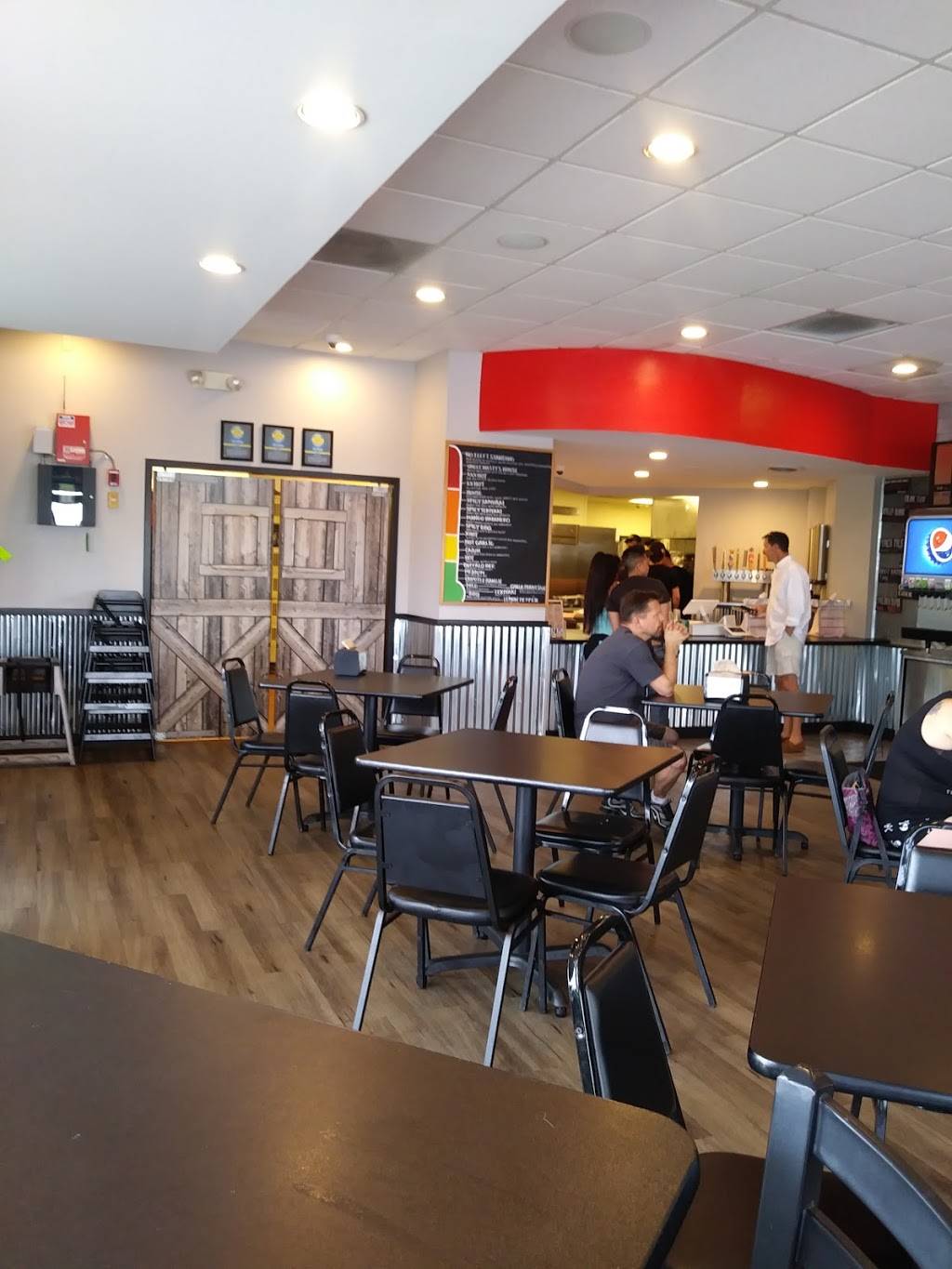 CDs Wings | restaurant | 7685 W 88th Ave, Westminster, CO 80005, USA | 3034677700 OR +1 303-467-7700