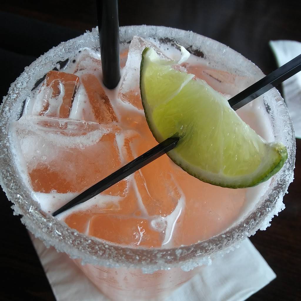 Slainte Irish Pub | restaurant | 34 Union St, New Bedford, MA 02740, USA | 5089943355 OR +1 508-994-3355