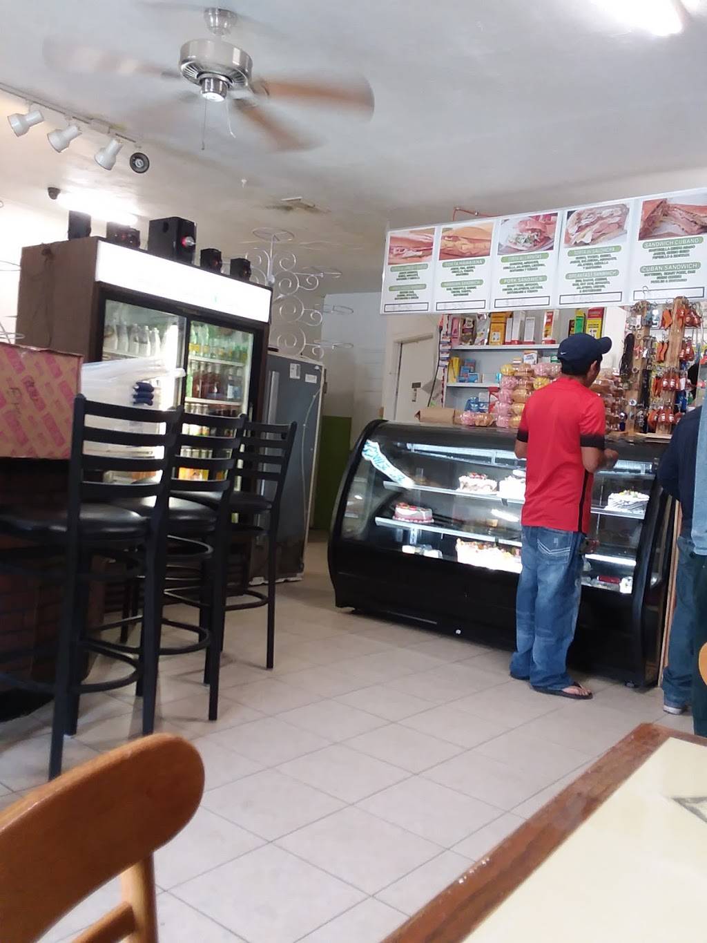 Sandys Cafe & Bakery Inc | cafe | 426 E Howard St, Live Oak, FL 32064, USA | 3863623875 OR +1 386-362-3875