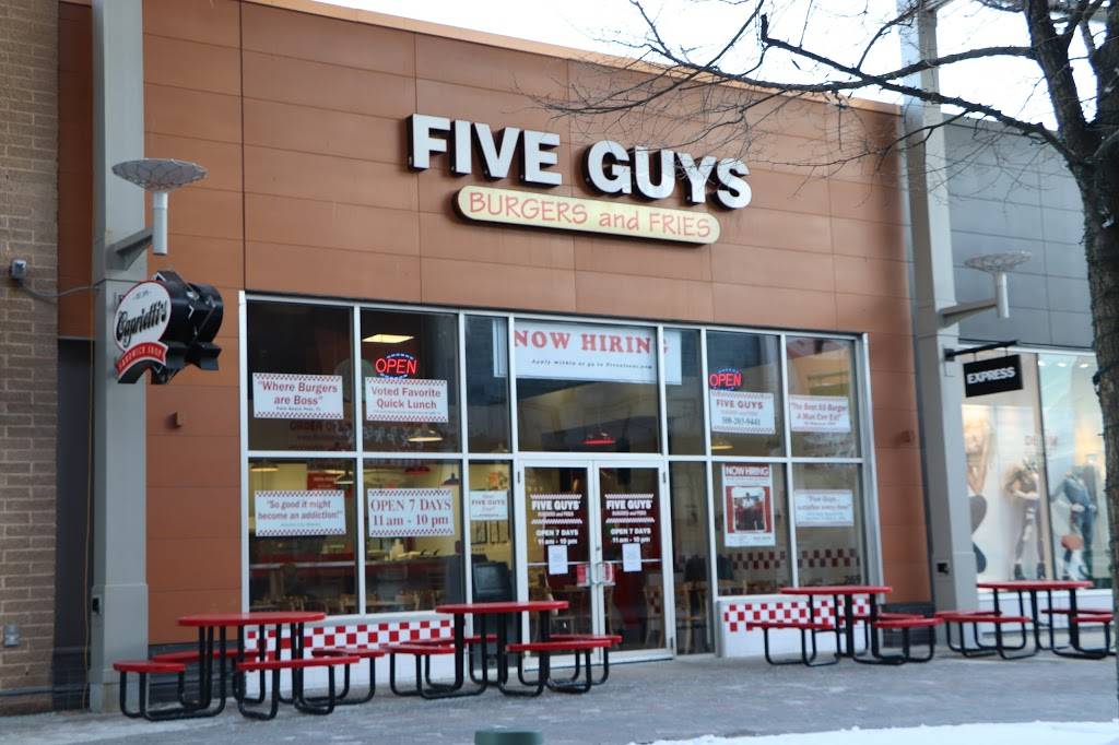 Five Guys | meal takeaway | 269 Patriot Pl, Foxborough, MA 02035, USA | 5082039441 OR +1 508-203-9441