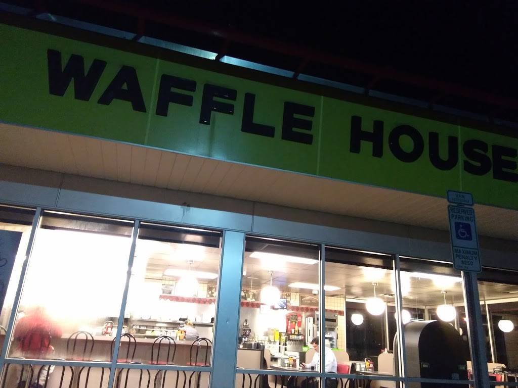 Waffle House | meal takeaway | 314 W Washington St, Nashville, NC 27856, USA | 2524592376 OR +1 252-459-2376