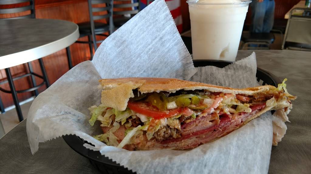 El Poeta De Los Sandwiches | restaurant | 22 Pratt St, Hartford, CT 06103, USA | 8602311268 OR +1 860-231-1268