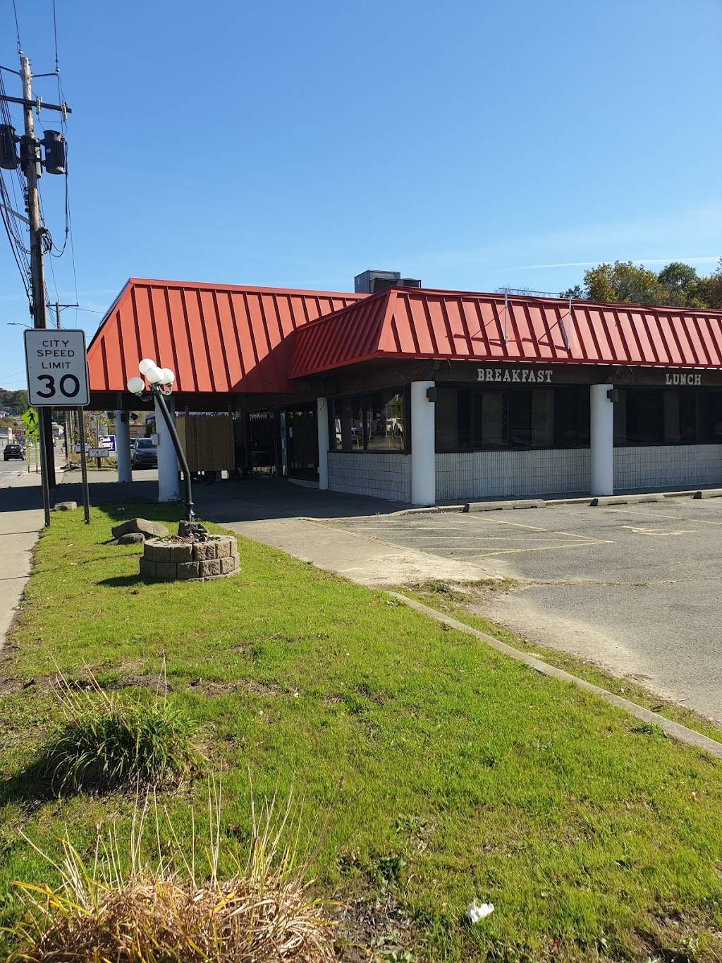 BIG ZUES Barbecue | restaurant | 440 Court St, Binghamton, NY 13904, USA | 6073382341 OR +1 607-338-2341