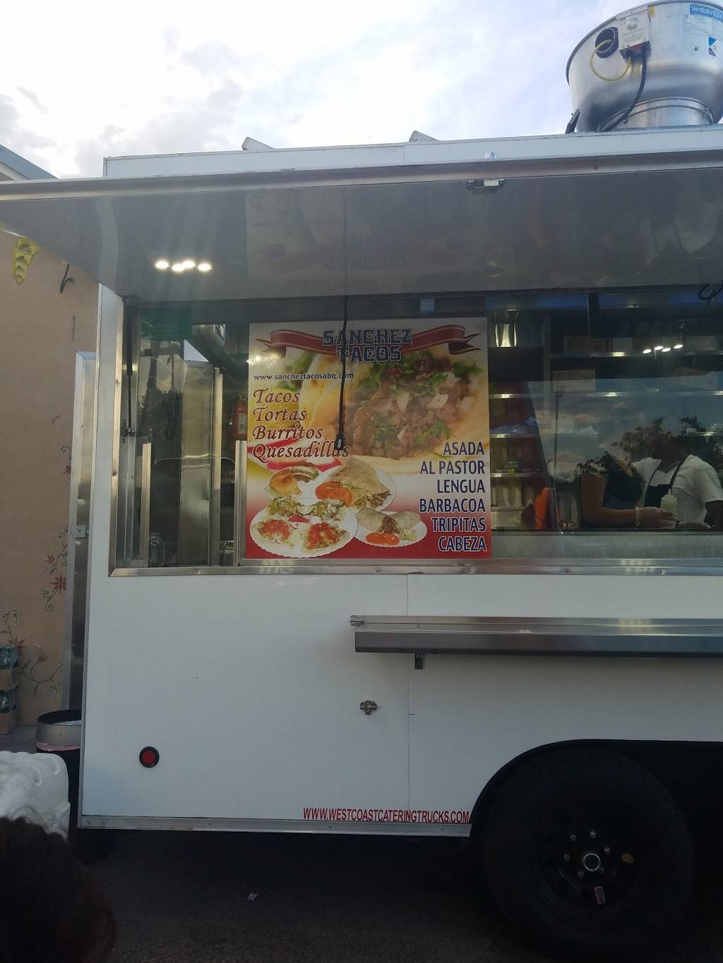 Sanchez Tacos | restaurant | 239 US-550, Bernalillo, NM 87004, USA | 5055593400 OR +1 505-559-3400