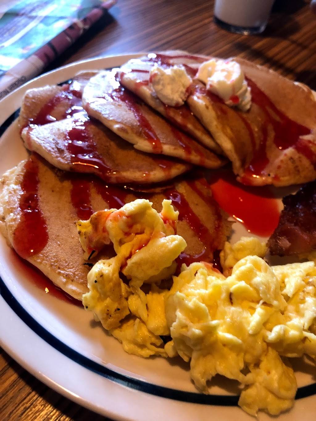 IHOP | restaurant | 588 S Alafaya Trail Ste 60, Alafaya, FL 32828, USA | 4074549931 OR +1 407-454-9931