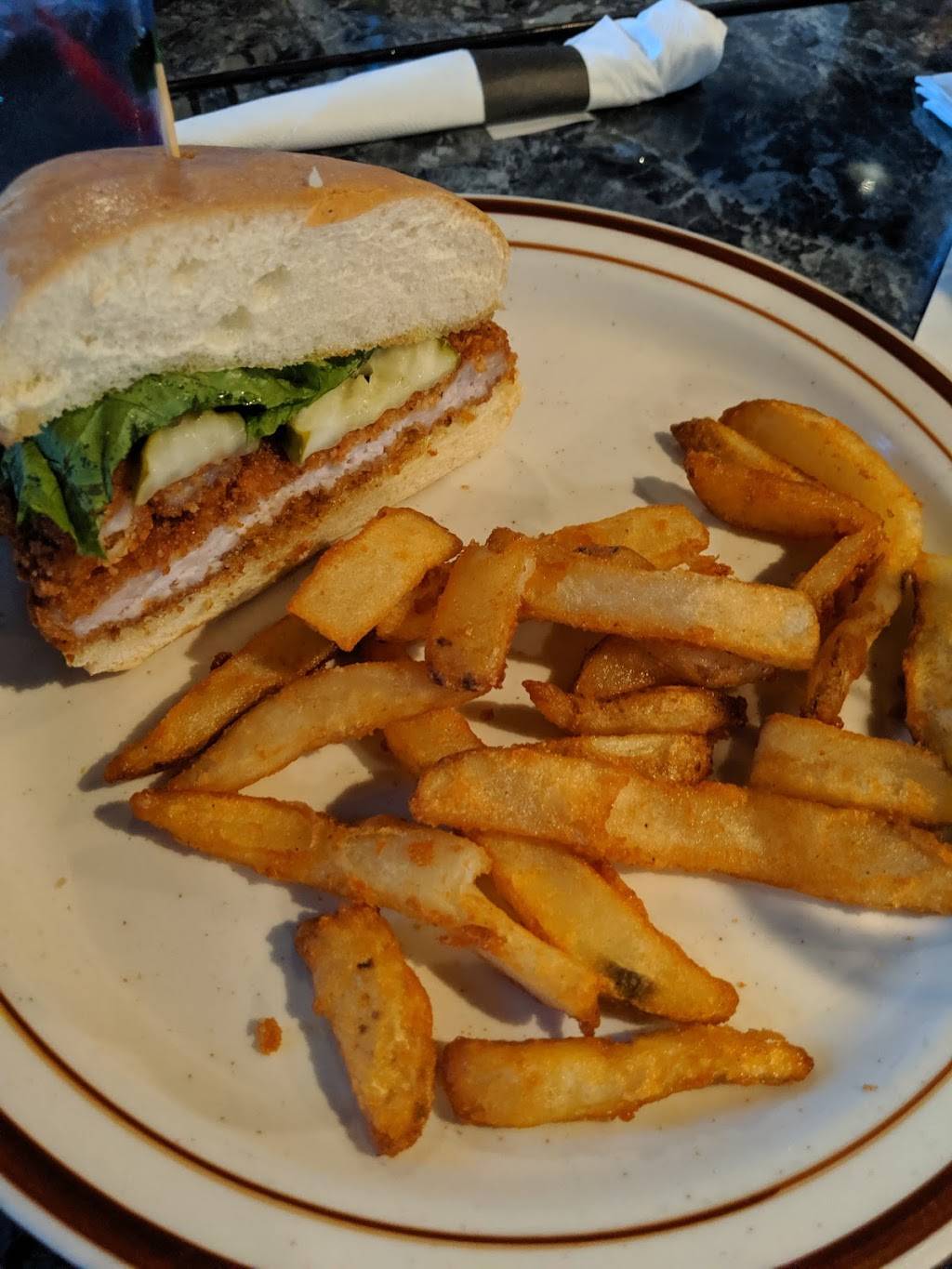 Dirty Dog American Bar & Grill Waverly | restaurant | 1016 W Bremer Ave #2931, Waverly, IA 50677, USA | 3193528819 OR +1 319-352-8819