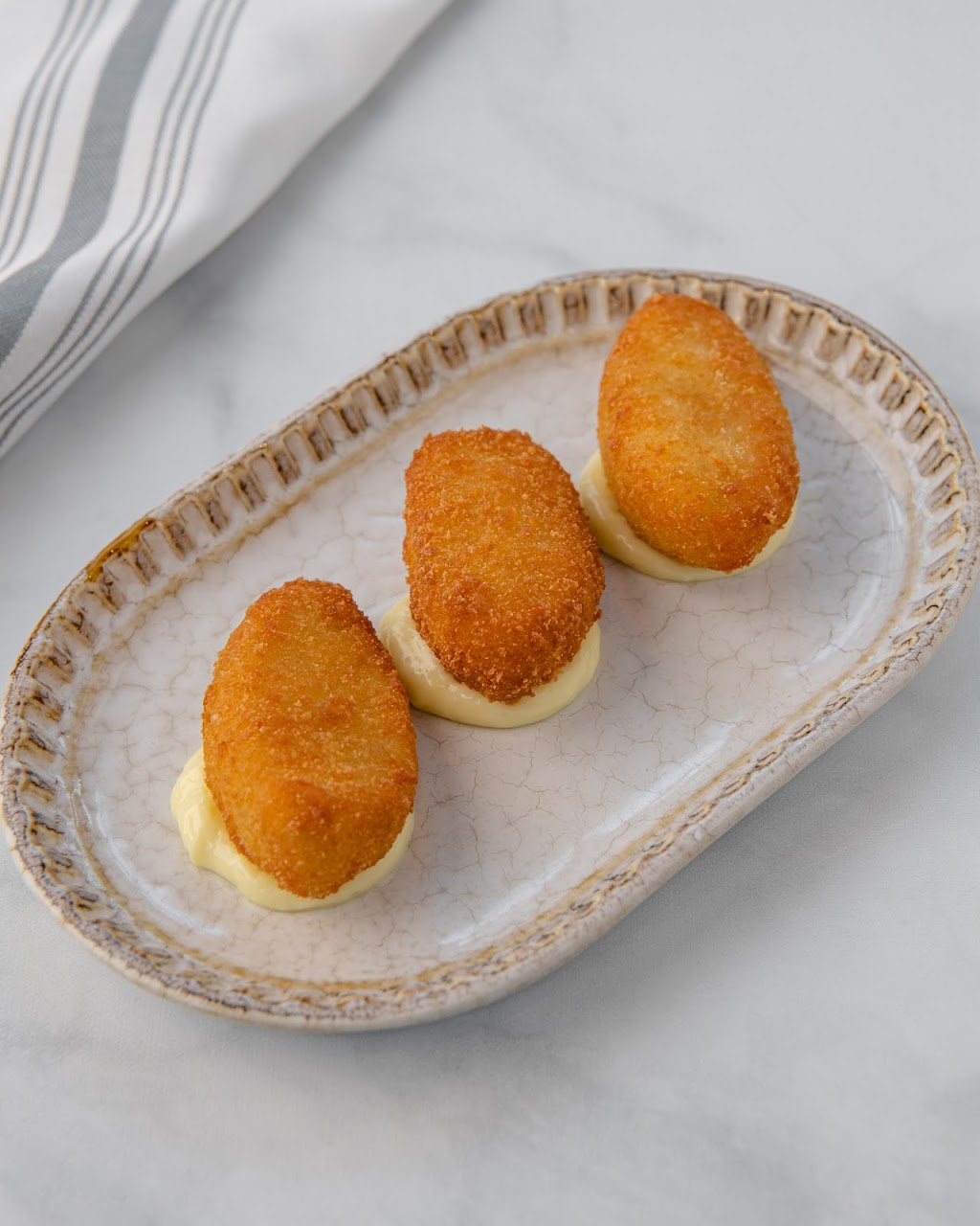 Oliva Tapas Españolas | restaurant | 3229 Broadway, New York, NY 10027, USA | 9175229830 OR +1 917-522-9830