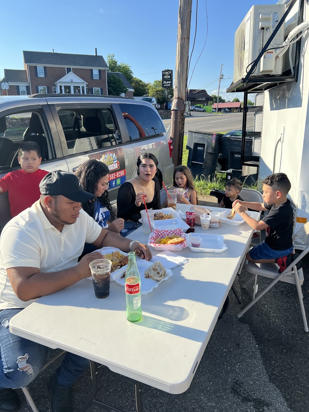 La Bendicion Catracha | restaurant | 5135 Lee Hwy, Roanoke, VA 24012, USA | 7865828288 OR +1 786-582-8288