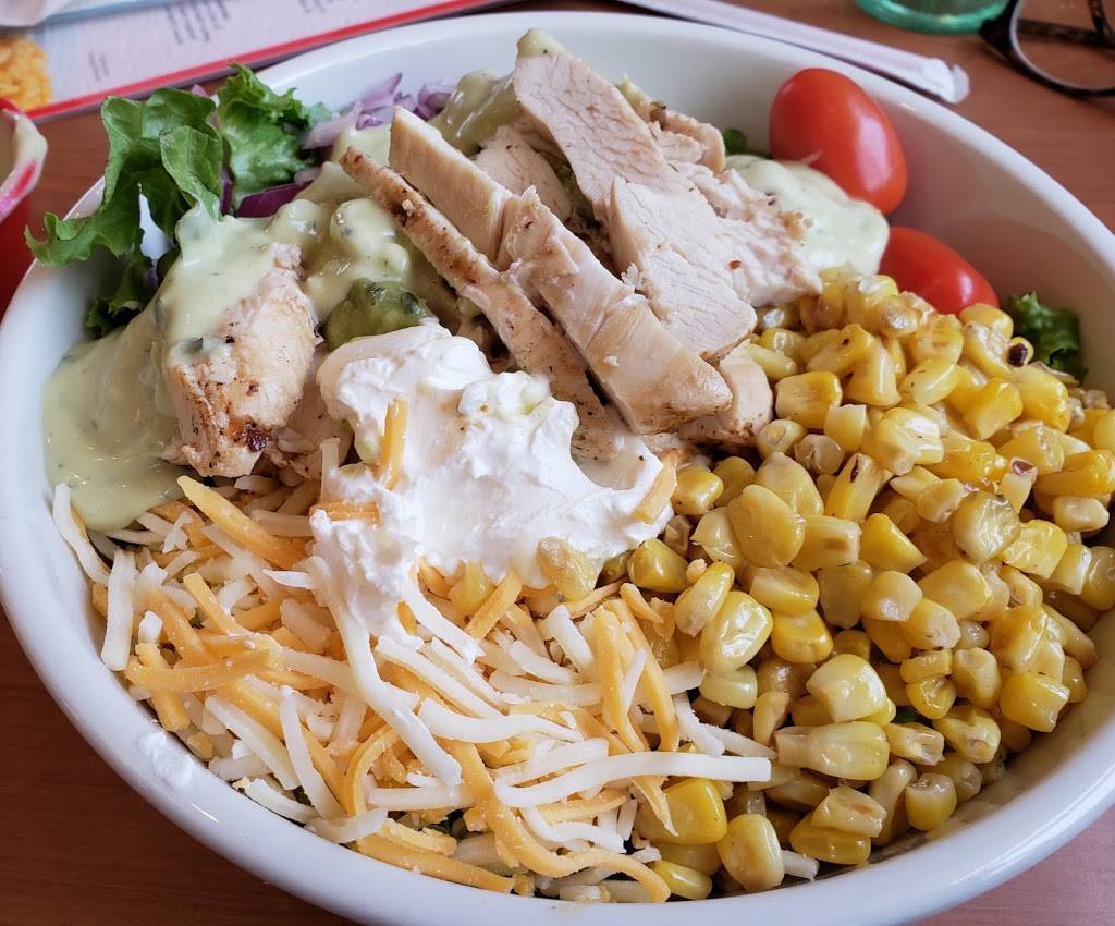 Friendlys | restaurant | Massachusetts 9, 455 Russell St, Hadley, MA 01035, USA | 4132537640 OR +1 413-253-7640