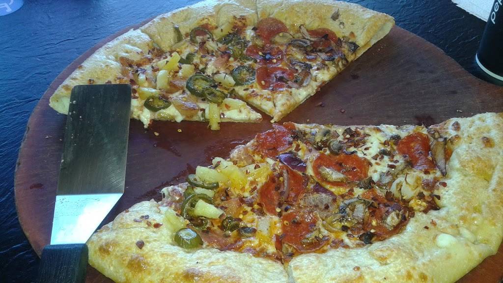 Pizza Hut | restaurant | 594 South State Highway 123, Seguin, TX 78155, USA | 8305495083 OR +1 830-549-5083