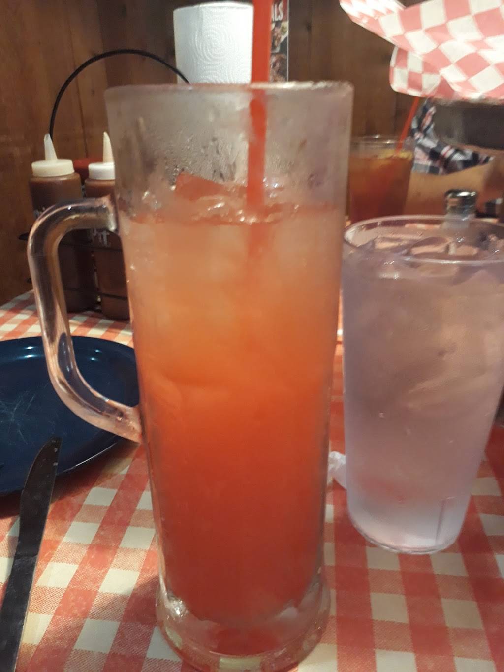 Famous Daves Bar-B-Que | restaurant | 3007 E Speedway Blvd, Tucson, AZ 85716, USA | 5208881512 OR +1 520-888-1512