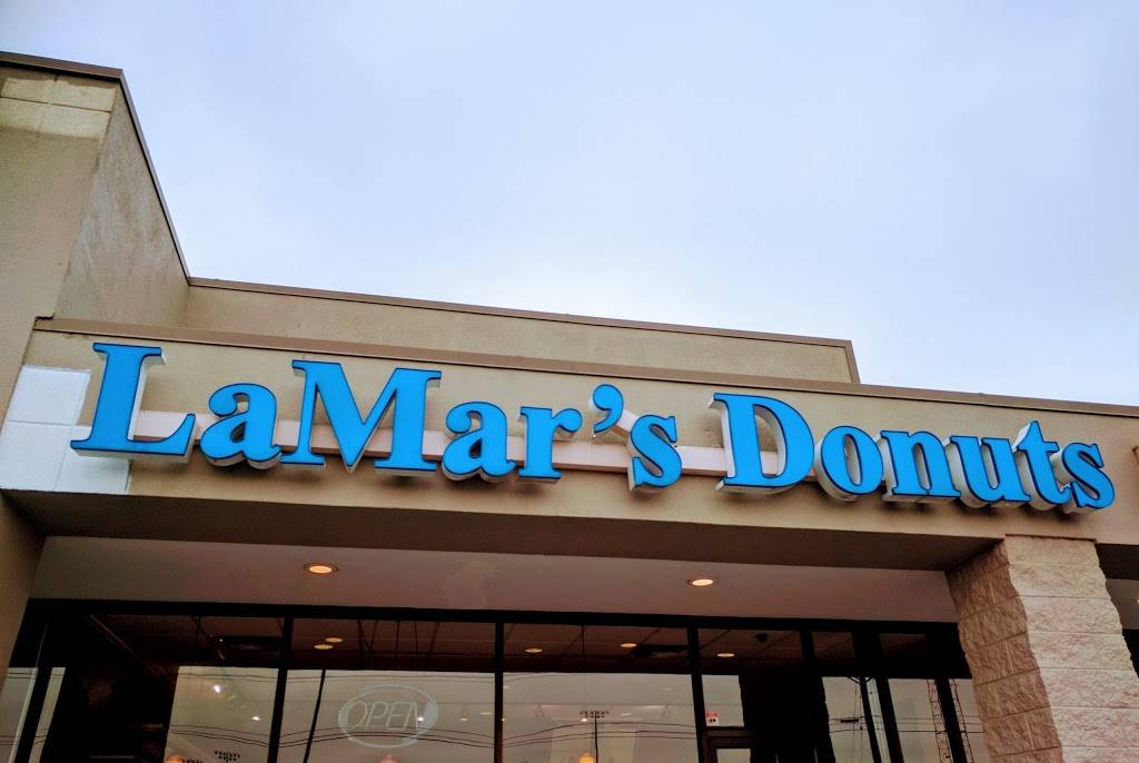 LaMars Donuts and Coffee | bakery | 705 SE Melody Ln G, Lees Summit, MO 64063, USA | 8165245515 OR +1 816-524-5515