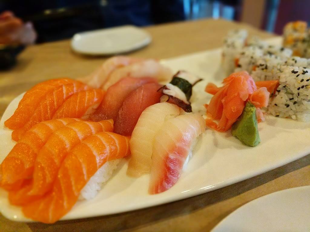 Hot Tuna Sushi Bar and Grille | restaurant | 3689 Tampa Rd, Oldsmar, FL 34677, USA | 8138188862 OR +1 813-818-8862