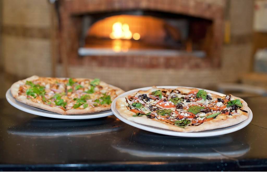 Brixx Wood Fired Pizza | restaurant | 6801 Main St, Wilmington, NC 28405, USA | 9102569677 OR +1 910-256-9677