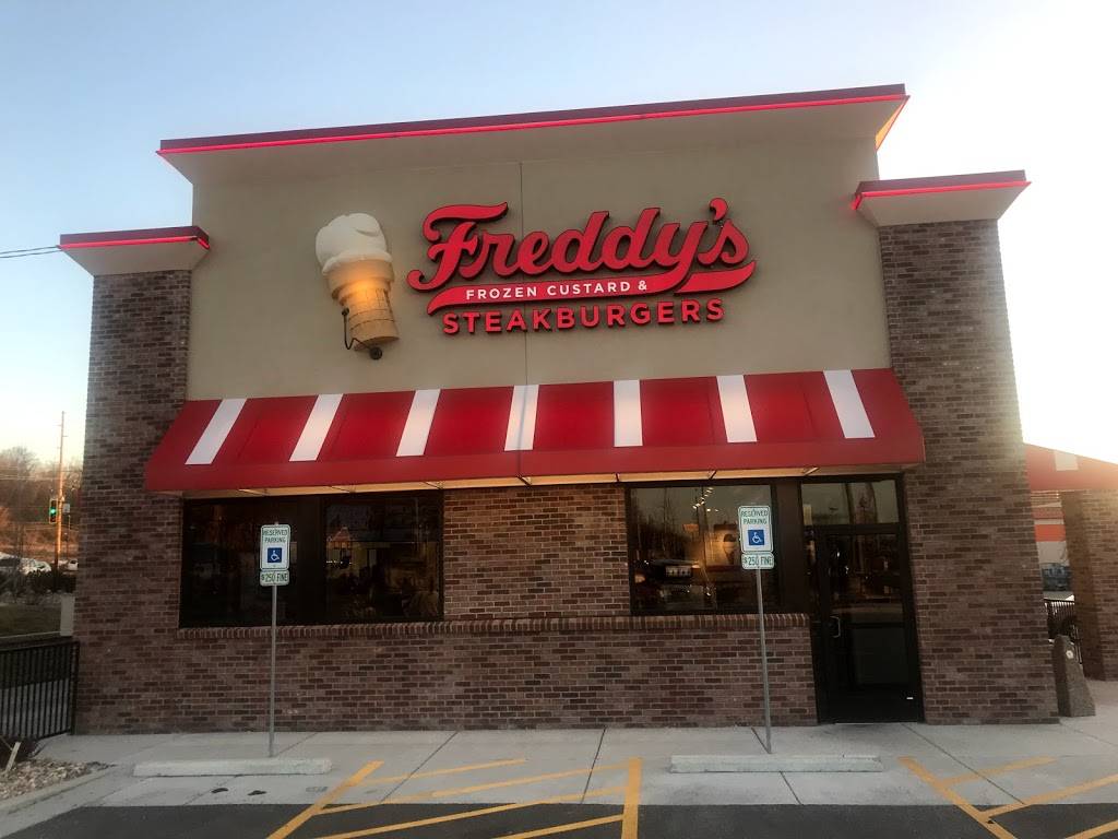 Freddys Frozen Custard & Steakburgers | restaurant | 301 N Bluff Rd, Collinsville, IL 62234, USA | 6187727184 OR +1 618-772-7184