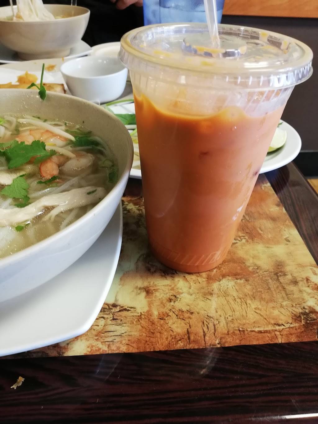 Pho Lee | restaurant | 602 W Union Hills Dr, Phoenix, AZ 85027, USA | 6237771812 OR +1 623-777-1812