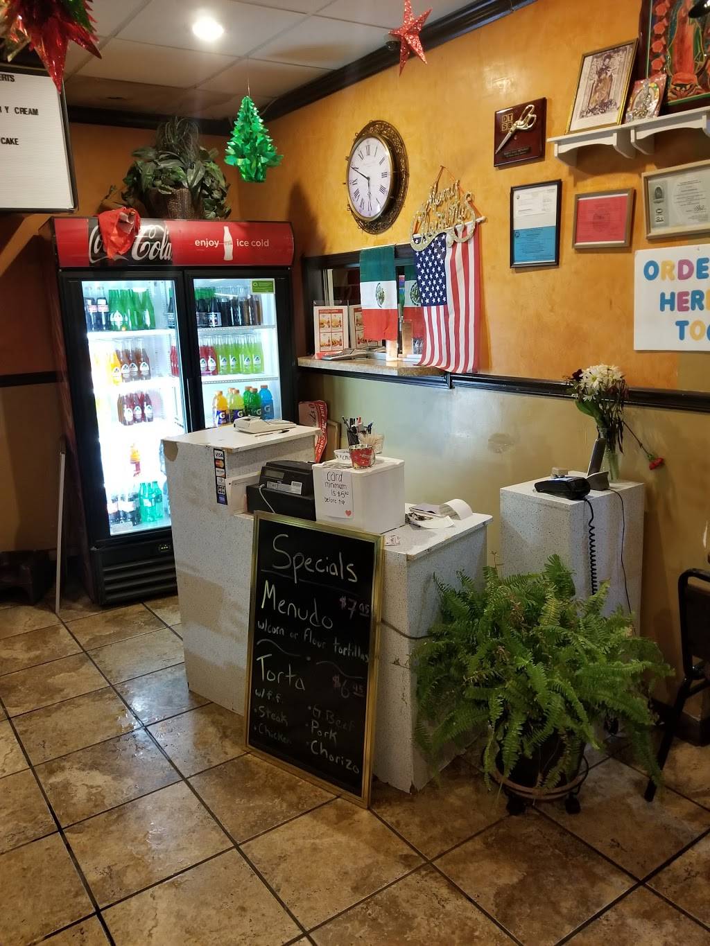 Pedro Family Restaurant | restaurant | 3314 Portage Ave, South Bend, IN 46628, USA | 5742733124 OR +1 574-273-3124