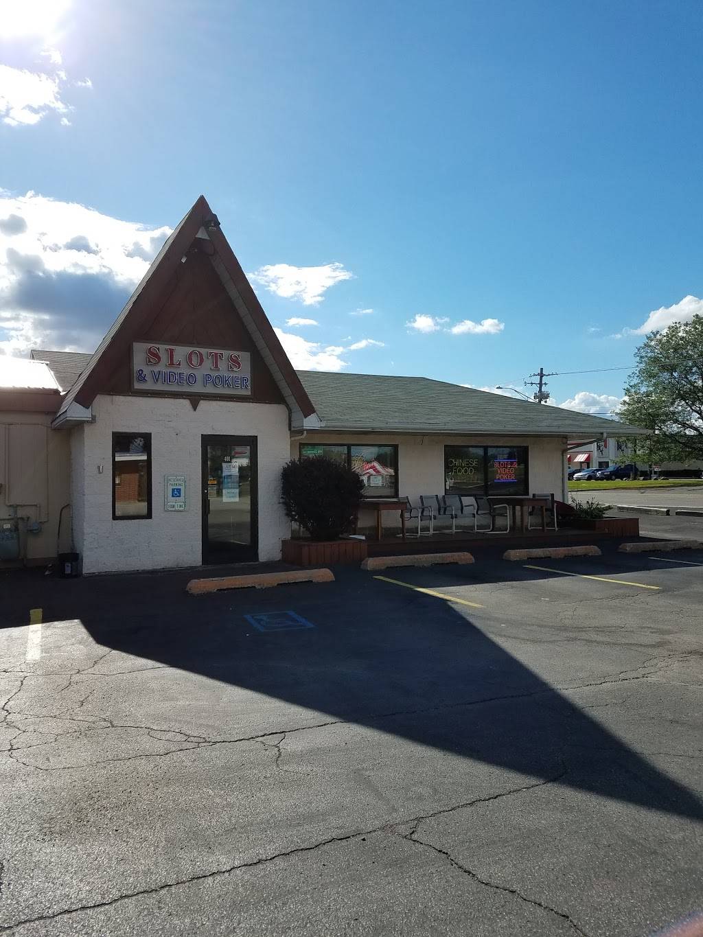 Long Feng | restaurant | 401 W Rollins Rd, Round Lake Beach, IL 60073, USA | 8477408888 OR +1 847-740-8888