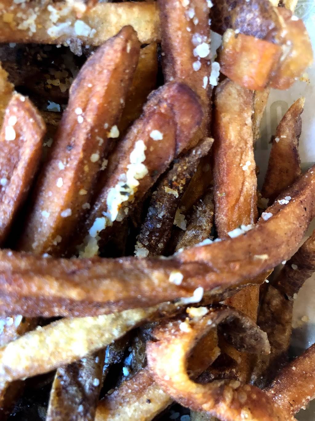 Wingstop | restaurant | 1598 E Highland Ave, San Bernardino, CA 92404, USA | 9092527765 OR +1 909-252-7765