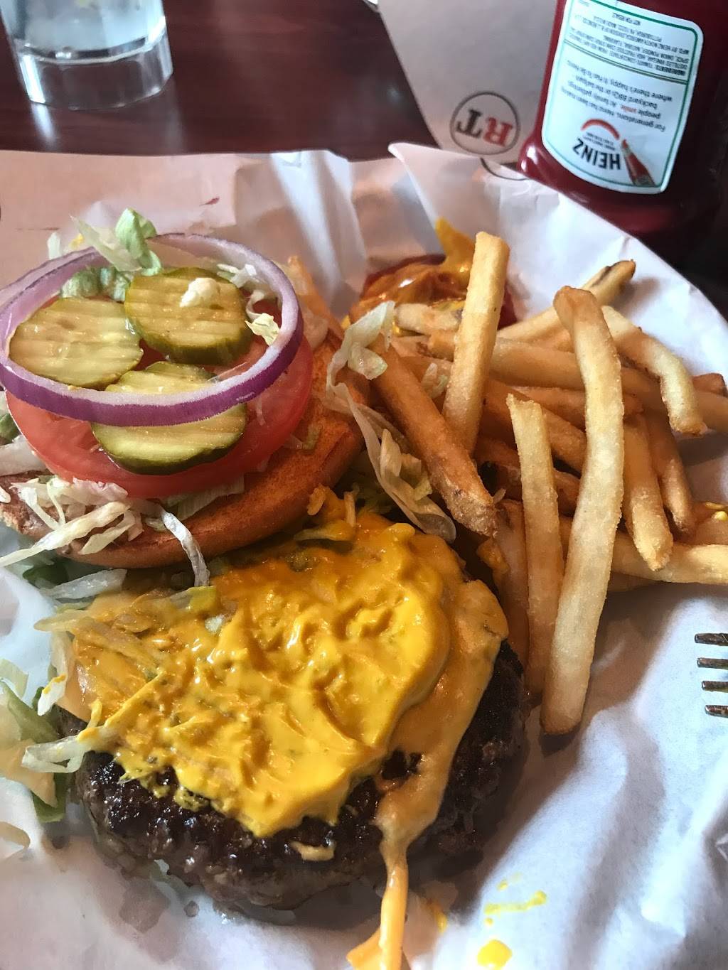 Ruby Tuesday | restaurant | 1208 Harris Dr W, Johnson City, TN 37604, USA | 4239261336 OR +1 423-926-1336