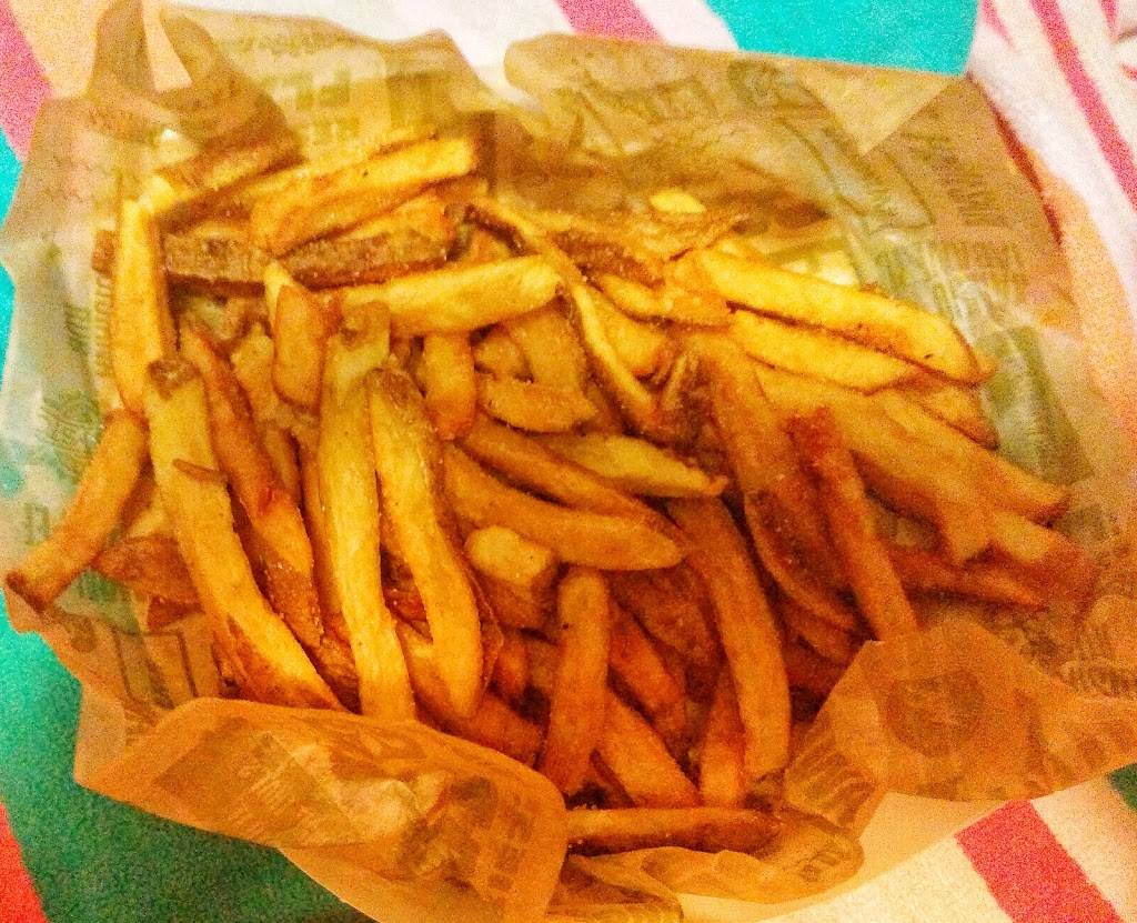 Wingstop | restaurant | 9210 S Texas 6 f, Houston, TX 77083, USA | 8323283737 OR +1 832-328-3737