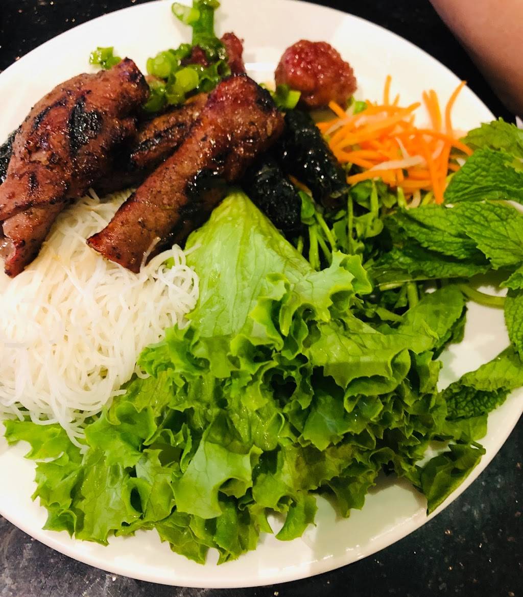 Pho Hoa Restaurant | restaurant | 1370 Dorchester Ave, Dorchester, MA 02122, USA | 6172879746 OR +1 617-287-9746