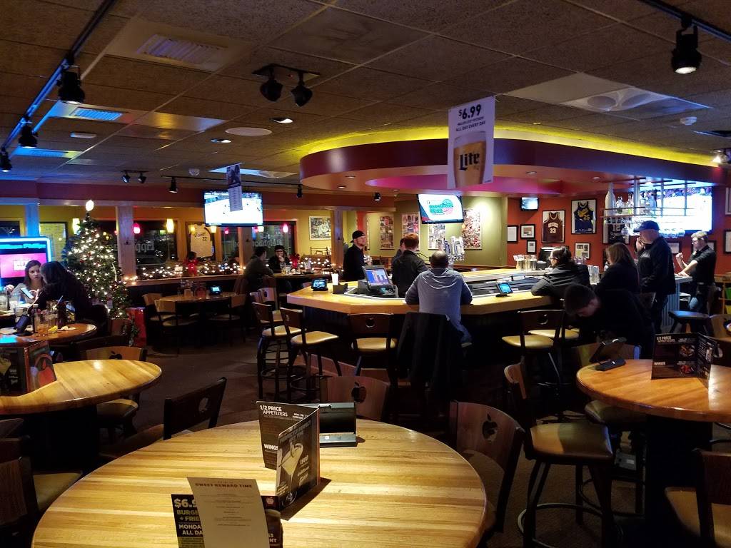 Applebees Grill + Bar | restaurant | 1507 36th St, Peru, IL 61354, USA | 8152201500 OR +1 815-220-1500
