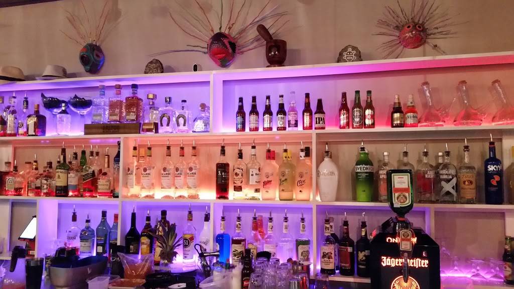 Luna Rosa Puerto Rican Grill y Tapas | restaurant | 2603 SE Military Dr #106, San Antonio, TX 78223, USA | 2103143111 OR +1 210-314-3111