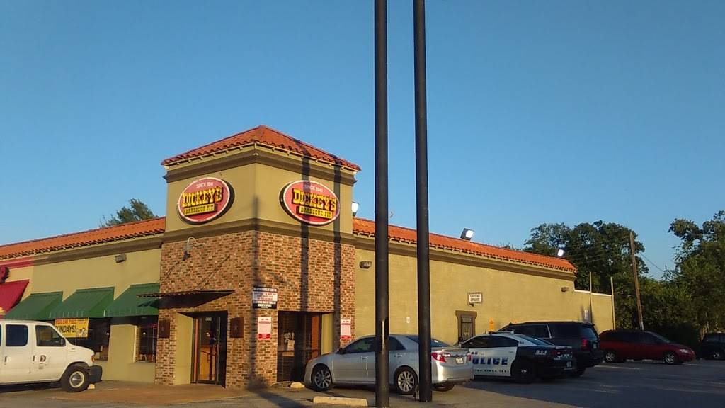 Dickeys Barbecue Pit | restaurant | 9004 Garland Rd, Dallas, TX 75218, USA | 2143217018 OR +1 214-321-7018
