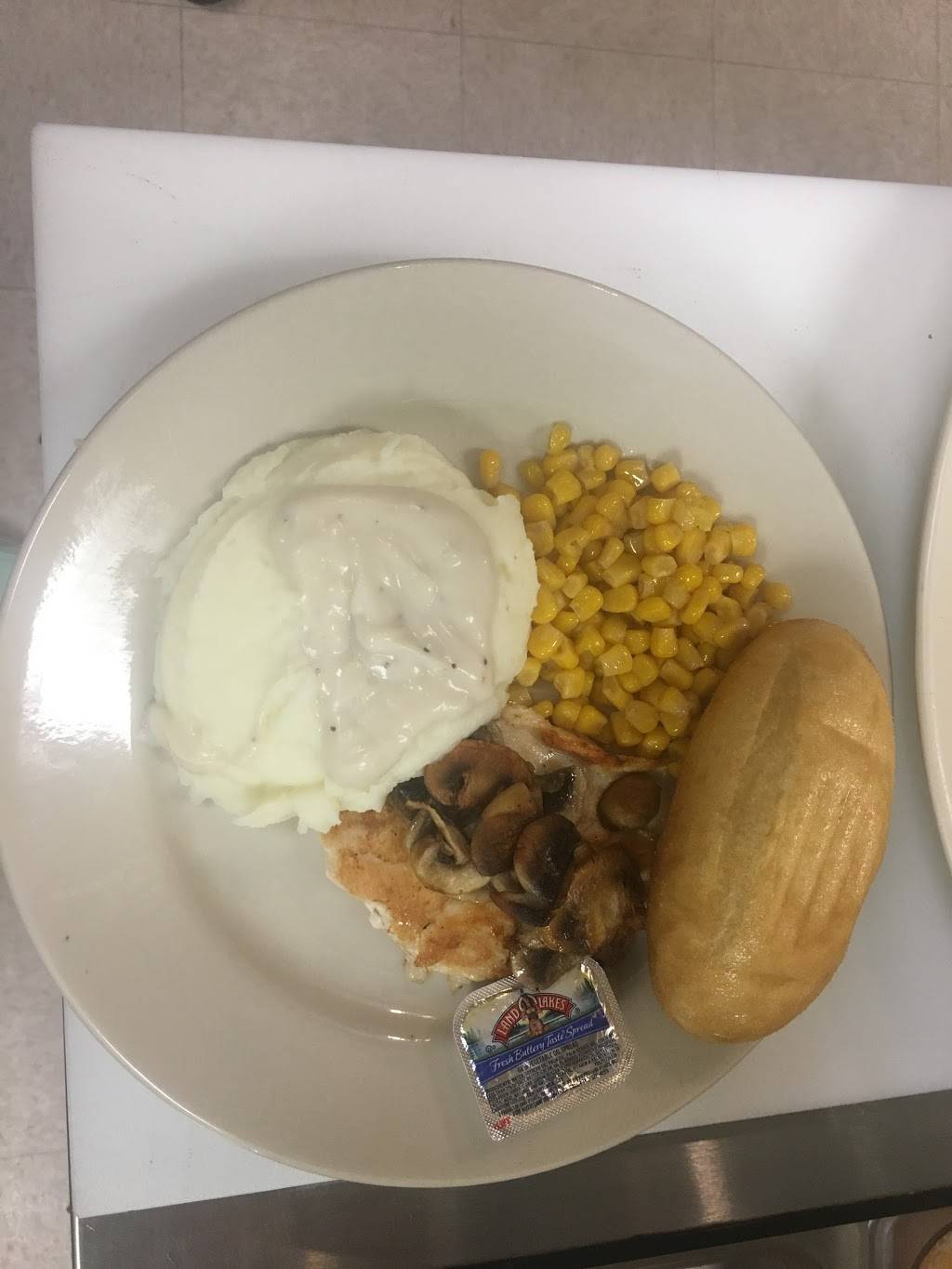 Woodees | restaurant | 6819 Washington Ave, Ocean Springs, MS 39564, USA | 6625906279 OR +1 662-590-6279