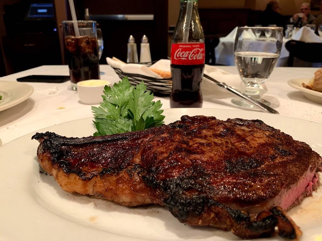 Frankie & Johnnies Steakhouse | restaurant | 32 W 37th St, New York, NY 10018, USA | 2129478940 OR +1 212-947-8940