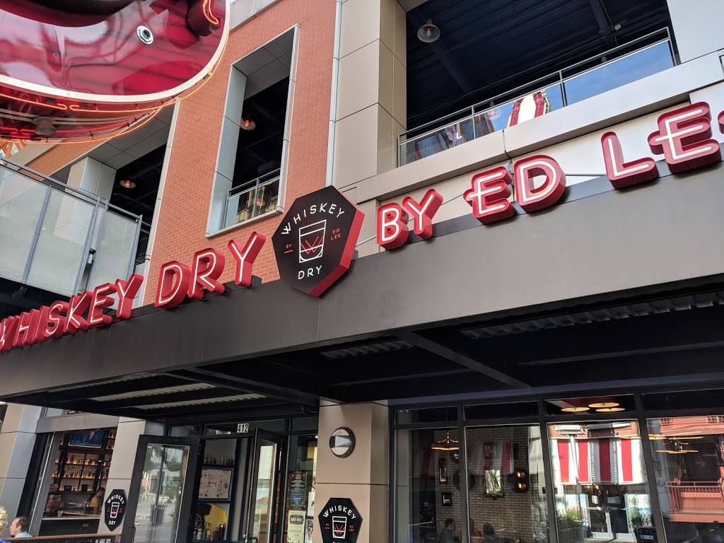 Whiskey Dry | restaurant | 412 S 4th St, Louisville, KY 40202, USA | 5027497933 OR +1 502-749-7933