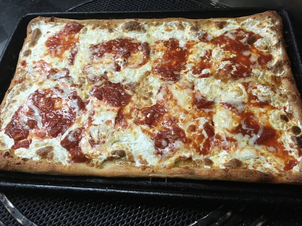 Prima Pizza | restaurant | 222-70 Braddock Ave, Queens, NY 11428, USA | 7187406546 OR +1 718-740-6546