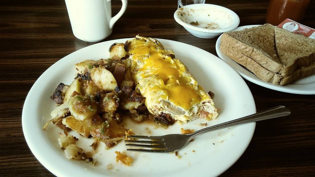 Mandys Family Restaurant | restaurant | 13510 S Inglewood Ave, Hawthorne, CA 90250, USA | 3106761399 OR +1 310-676-1399