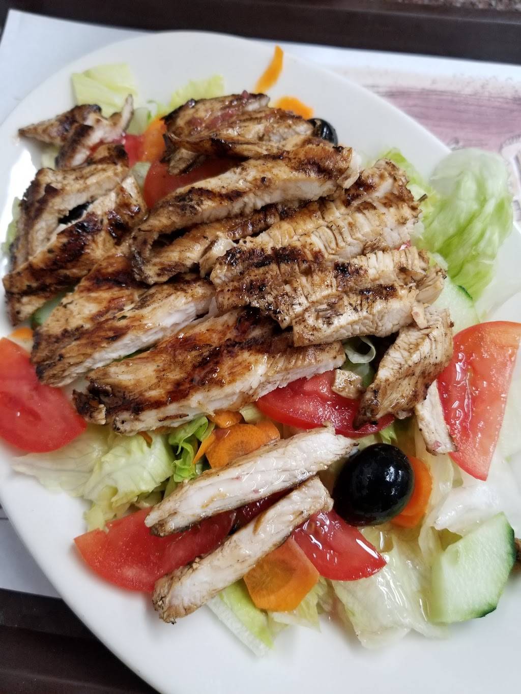 Carlos Pizza Of Port Washington | restaurant | 109 Main St, Port Washington, NY 11050, USA | 5169449754 OR +1 516-944-9754