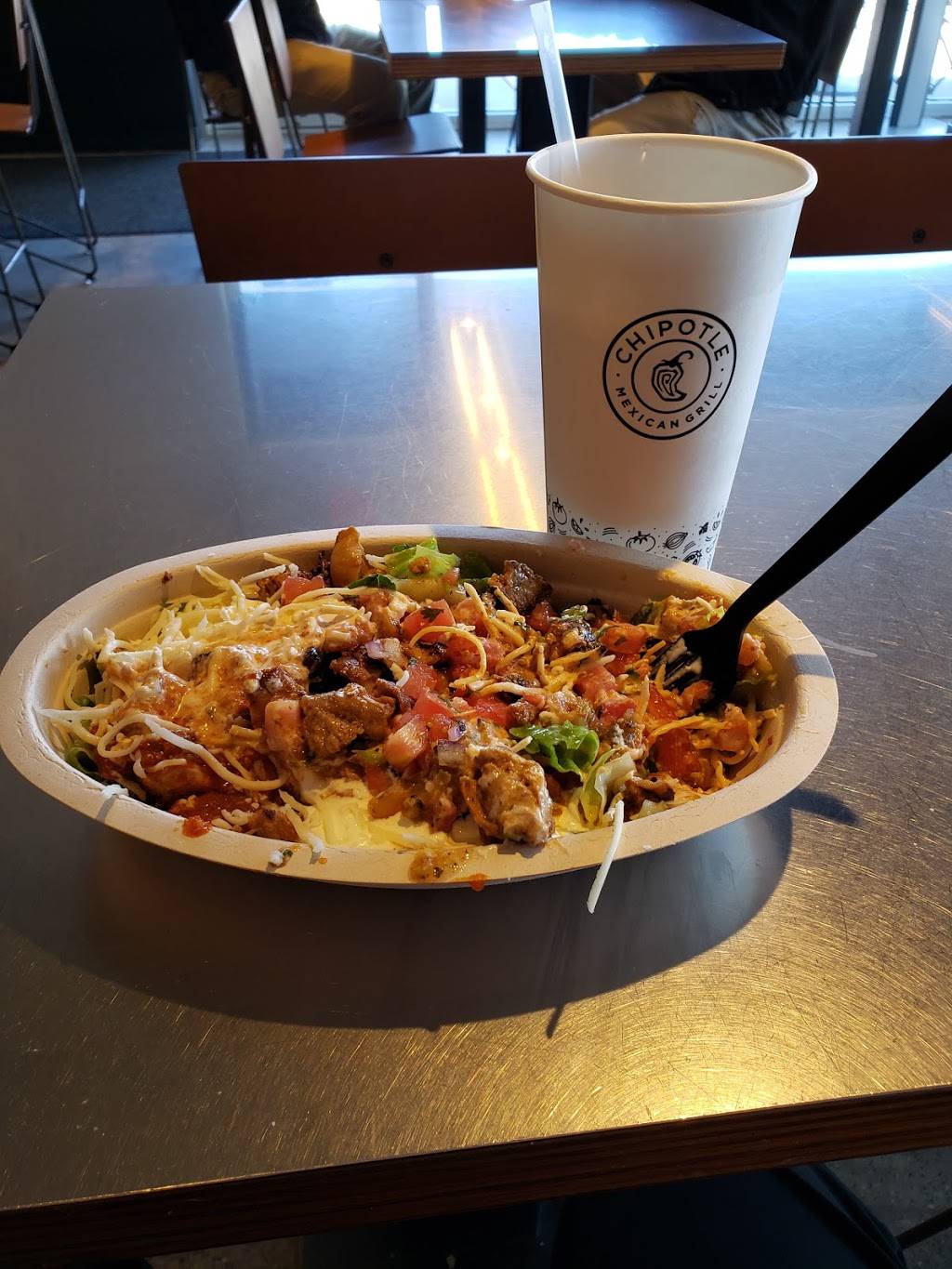Chipotle Mexican Grill | restaurant | 32463 Gratiot Ave, Roseville, MI 48066, USA | 5862944459 OR +1 586-294-4459