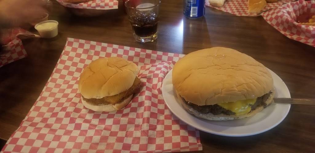 Williamson Tavern | restaurant | 108 W South St, Chariton, IA 50049, USA | 6418623615 OR +1 641-862-3615