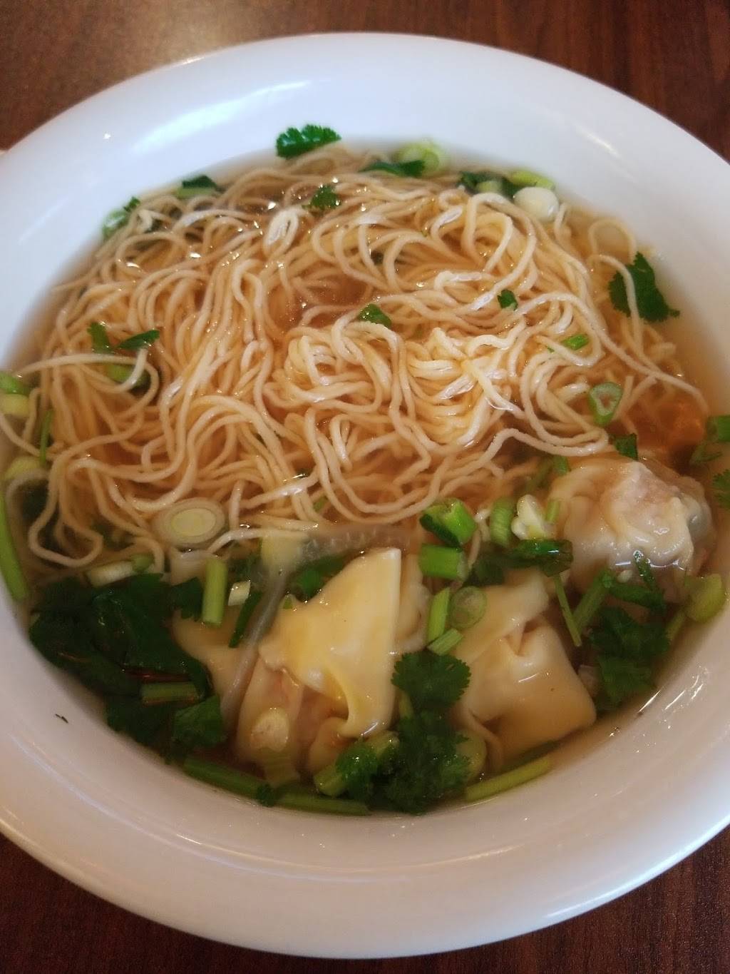 Les Kitchen | restaurant | 18 Mill Plain Rd, Danbury, CT 06811, USA | 2034563312 OR +1 203-456-3312