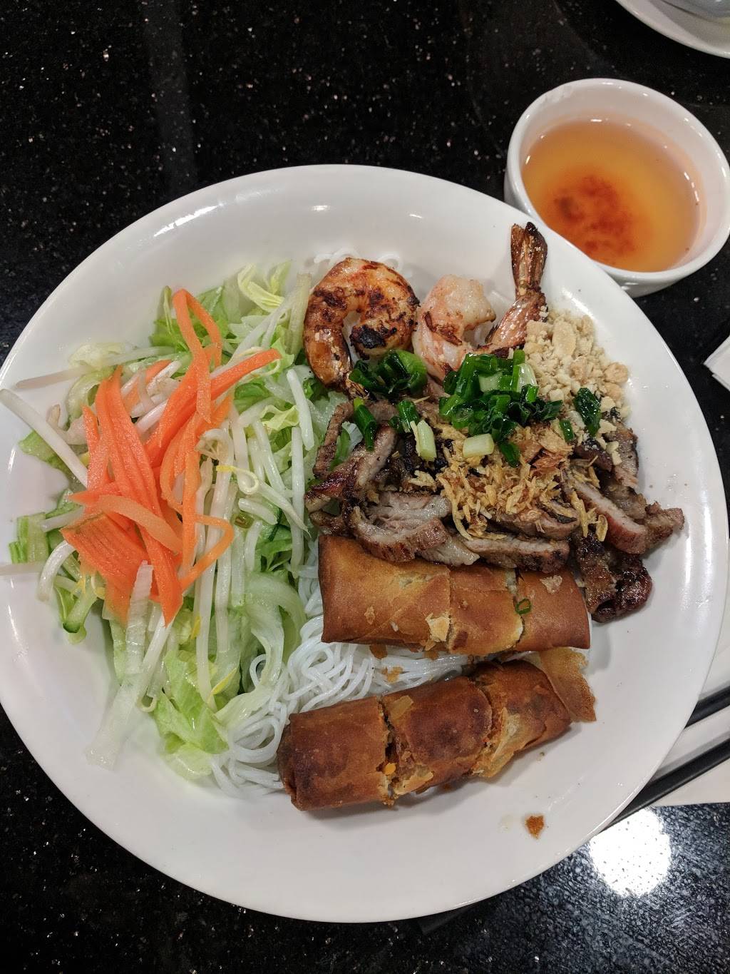Coriander | Vietnamese Restaurant | restaurant | 1899 Alhambra Blvd, Sacramento, CA 95816, USA | 9164560888 OR +1 916-456-0888